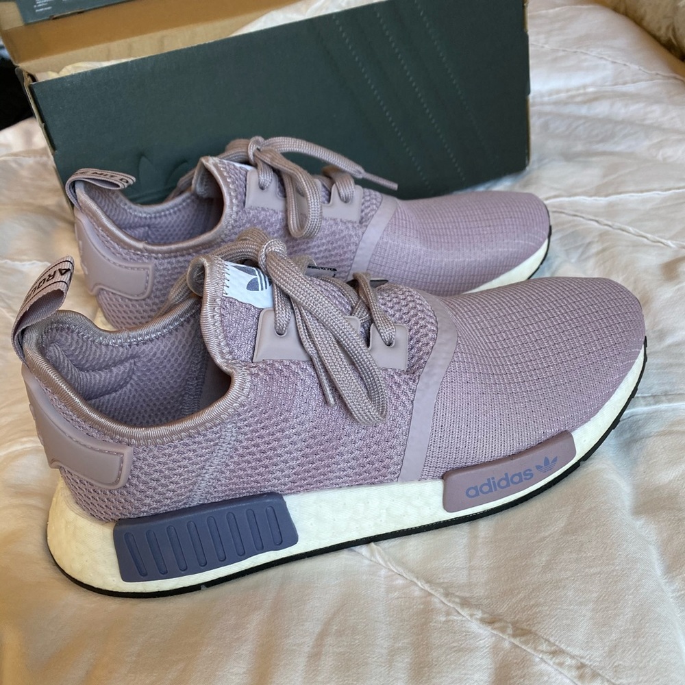 BRAND NEW IN BOX ADIDAS BD8012 NMD R1 PURPLE 7.5